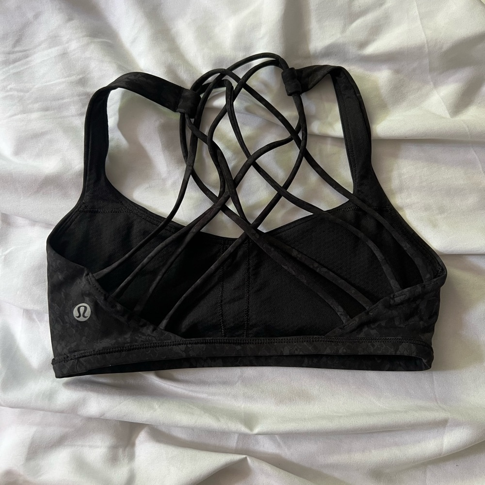 lululemon sports bra